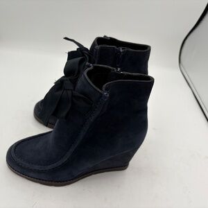 New without box Kate Spade Navy Suede Ribbon Boot Wedges 6.5